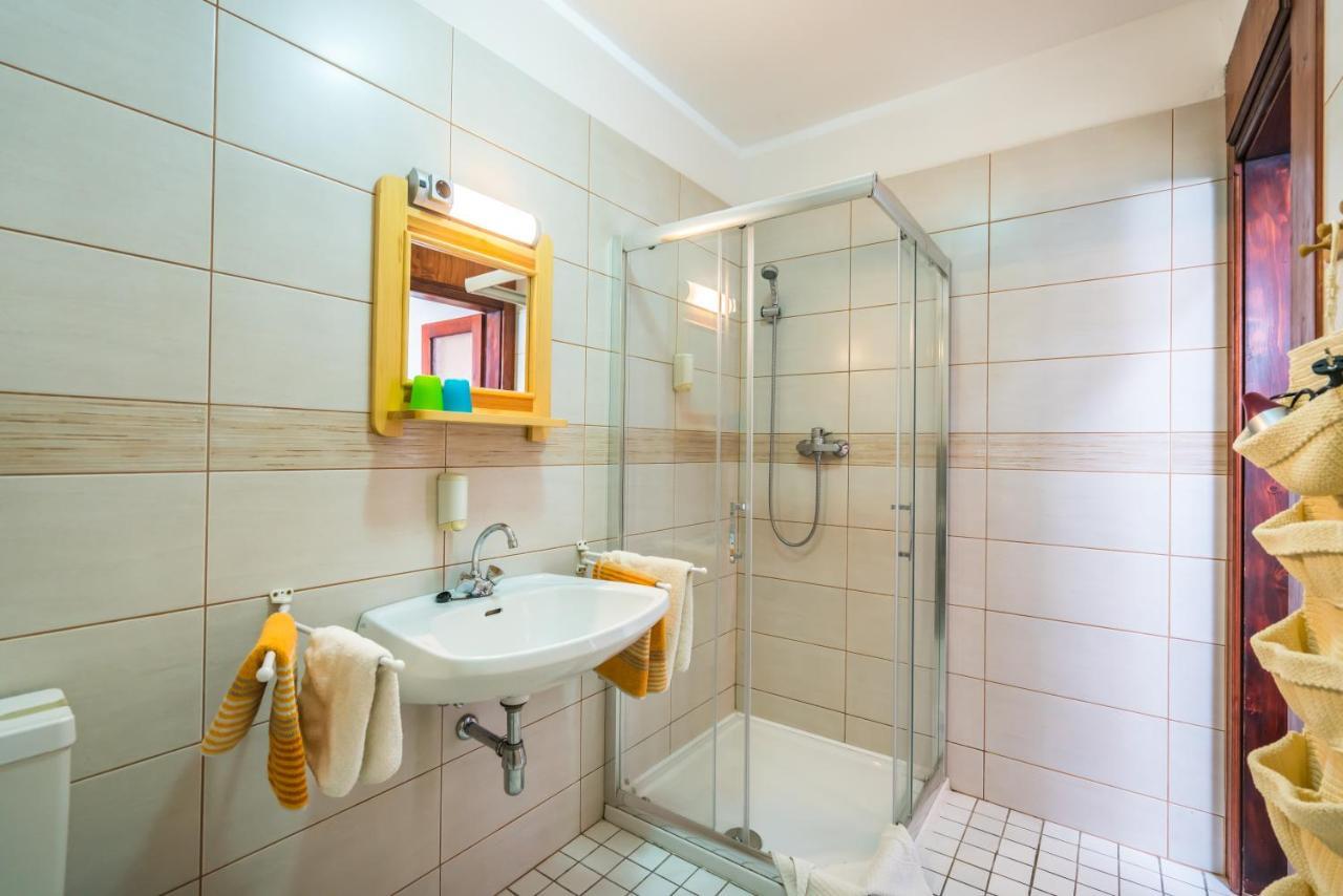 Szent Kristóf Panzió és Apartmanok Esztergom Exterior foto