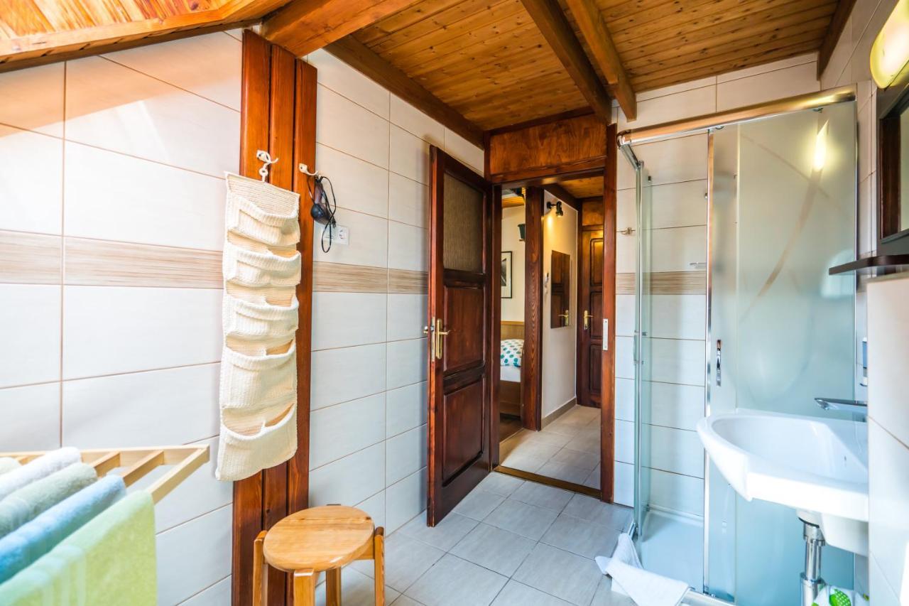Szent Kristóf Panzió és Apartmanok Esztergom Exterior foto